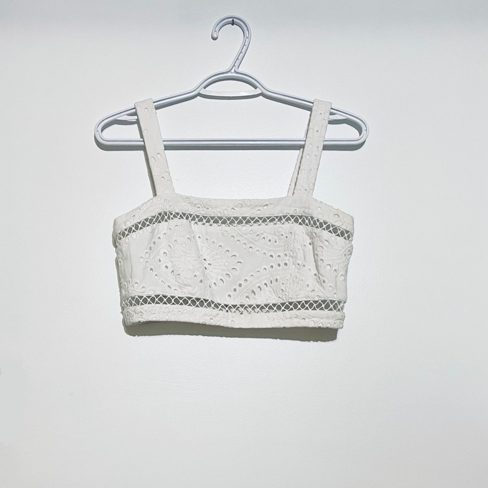 WAYF | White Lace Crop Top